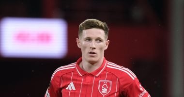 "صراع إنجليزي ثلاثي على ضم موهبة نوتينجهام في انتقالات يناير"