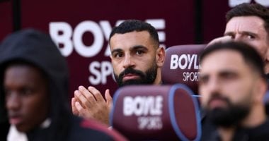 محمد صلاح على دكة البدلاء للمرة الأولى منذ 1988 يومًا في مباراة كاملة
