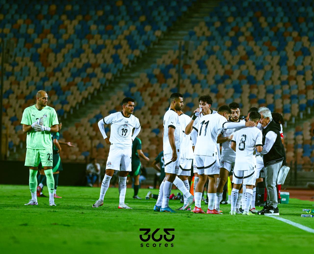 أحمد حسن يكشف سبب استبعاد محمد شريف من معسكر منتخب مصر