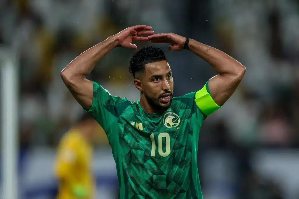 "تصويت الدوسري لجوائز ذا بيست 2025: مفاجآت وأسماء مثيرة للجدل"