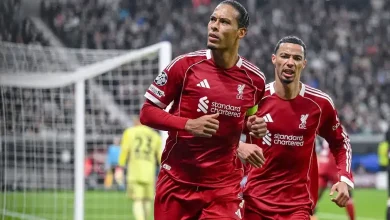 فان دايك يؤكد: كرة القدم لعبة جماعية ويدافع عن زملائه في ليفربول