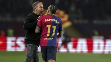 "فليك يعزز هجوم برشلونة بتوظيف رافينيا في مركز جديد"