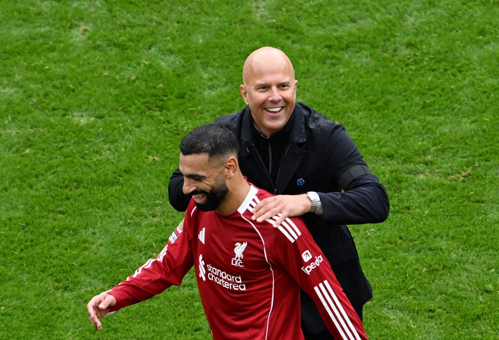 "كاراجر يحذر صلاح من الرحيل: نهائي الأبطال يشاهد من السعودية"