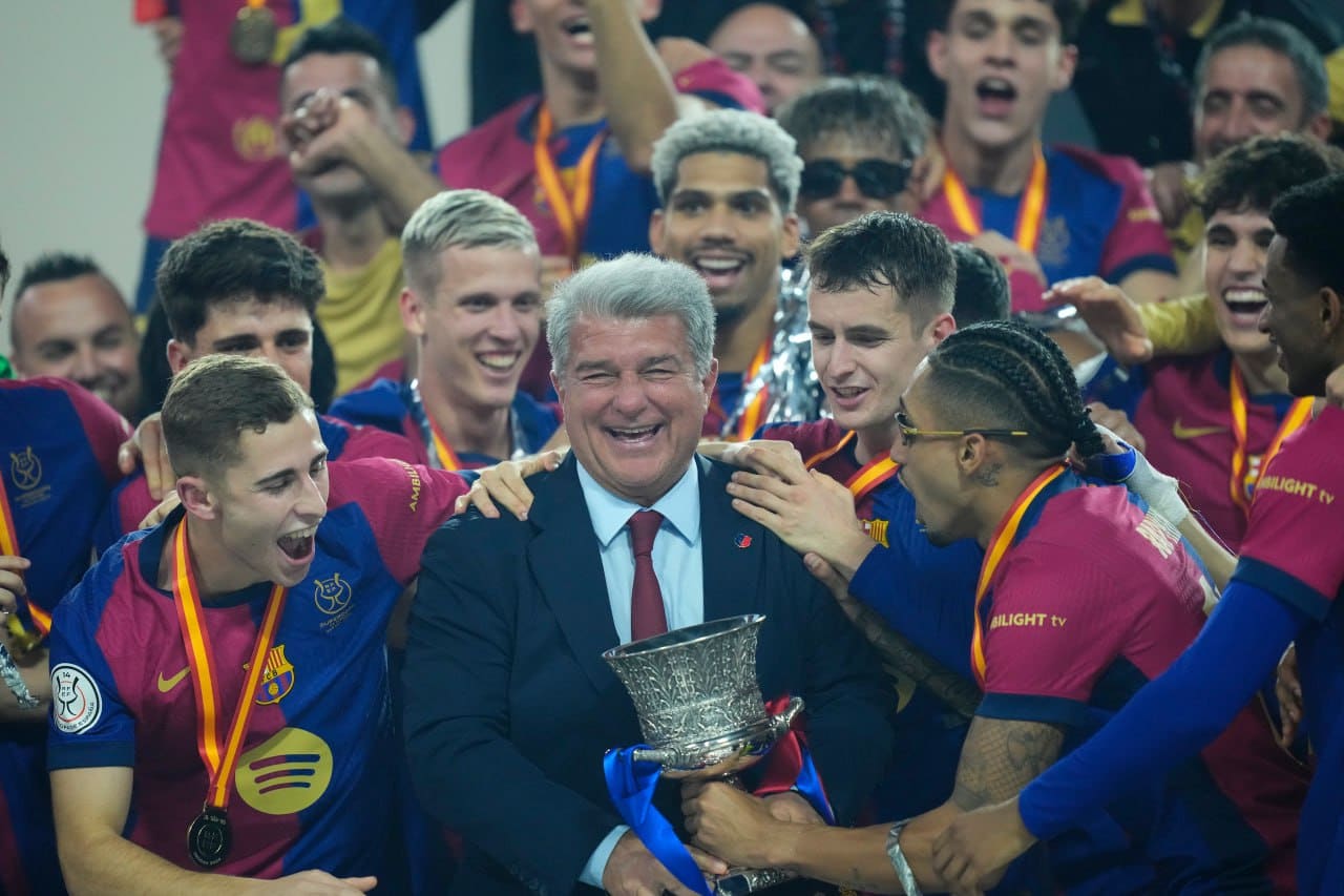 لابورتا يرد على ريال مدريد: قناتهم تفسد الأجواء ونرفض تشويه تاريخ برشلونة