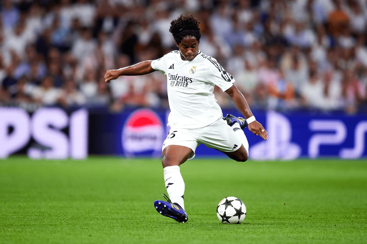 مستقبل إندريك مع ريال مدريد: قرار جديد يفصل بينه وبين موقف ألونسو